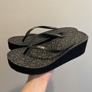 DKNY Black and Gray Patterned Platform Sandals